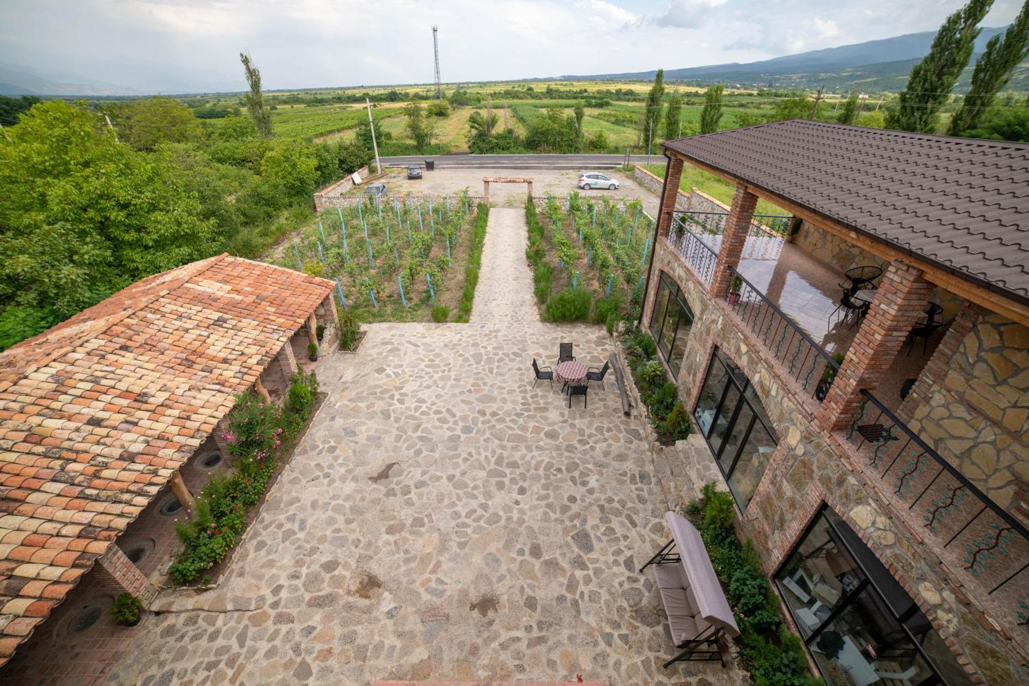 Bekas Wine Cellar Hotel Akhmeta Exterior photo
